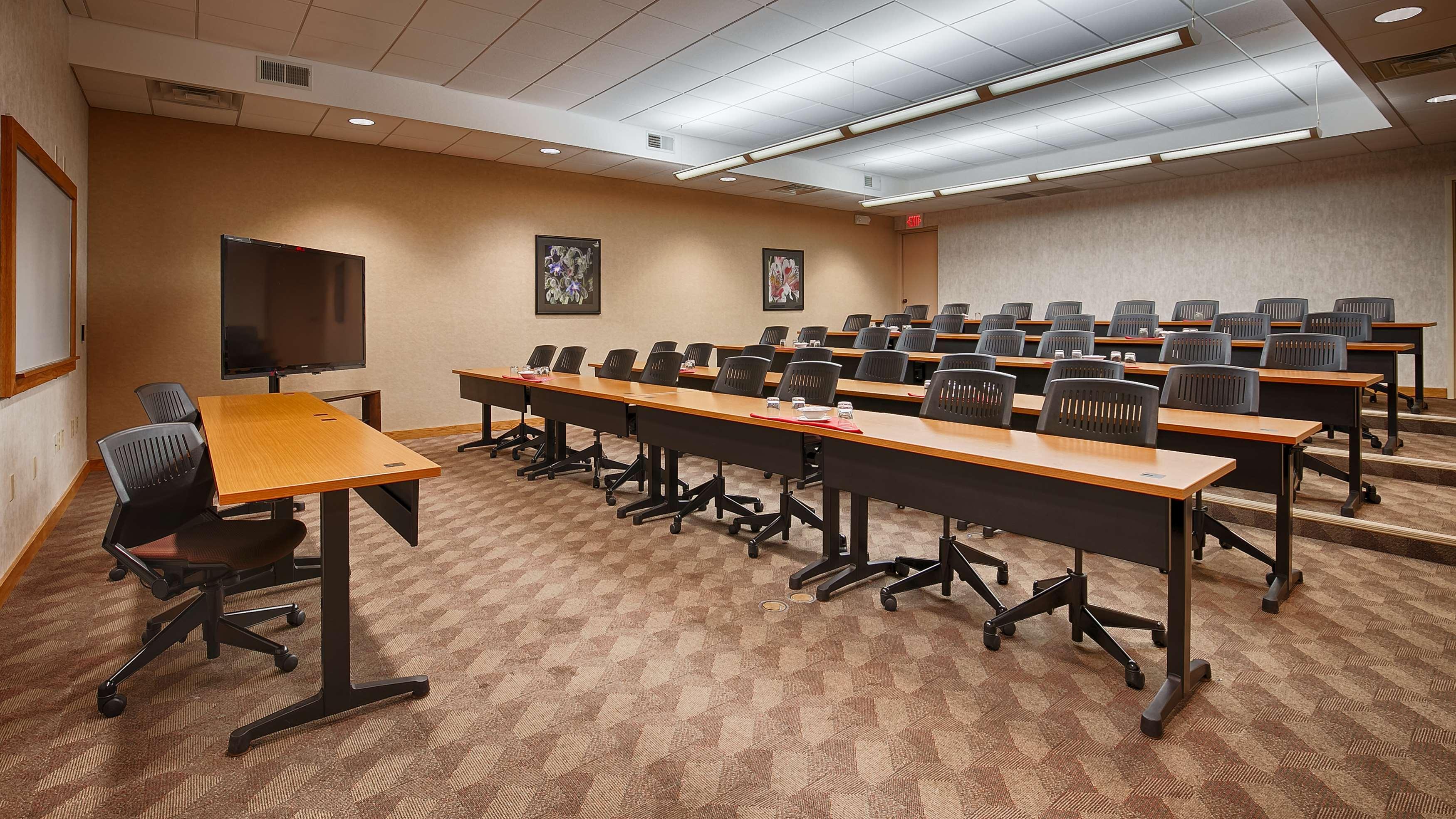 Best Western Plus Inntowner Madison Esterno foto
