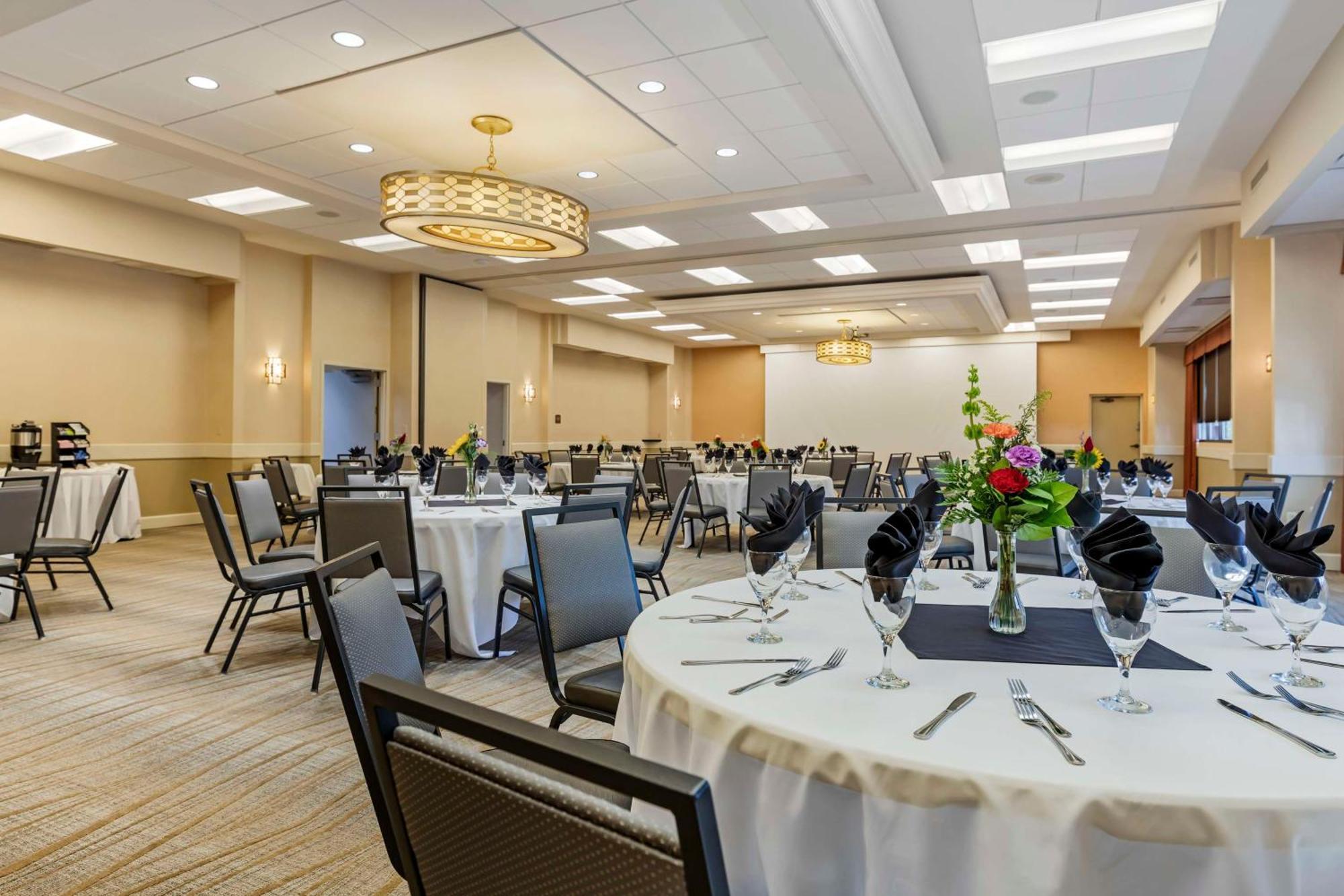 Best Western Plus Inntowner Madison Esterno foto