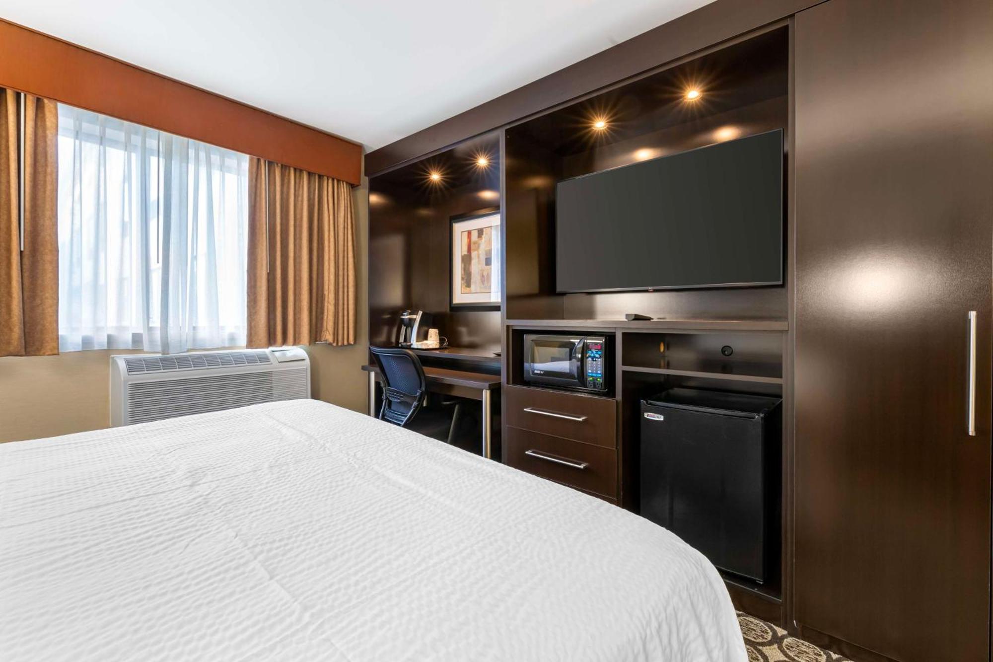 Best Western Plus Inntowner Madison Esterno foto
